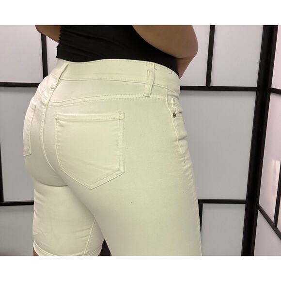 White jean Bermuda shorts size 2 - Picture 1 of 3